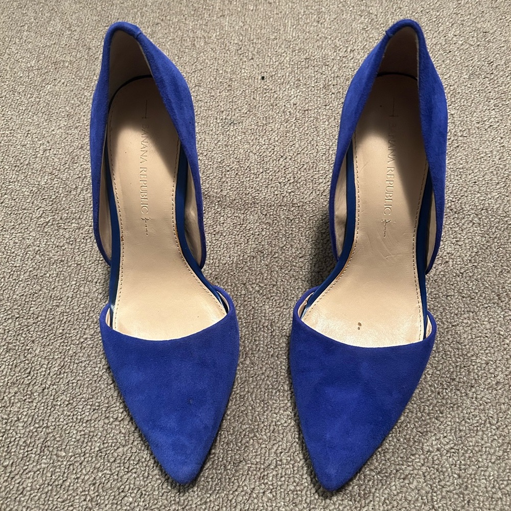 Banana Republic blue suede pumps